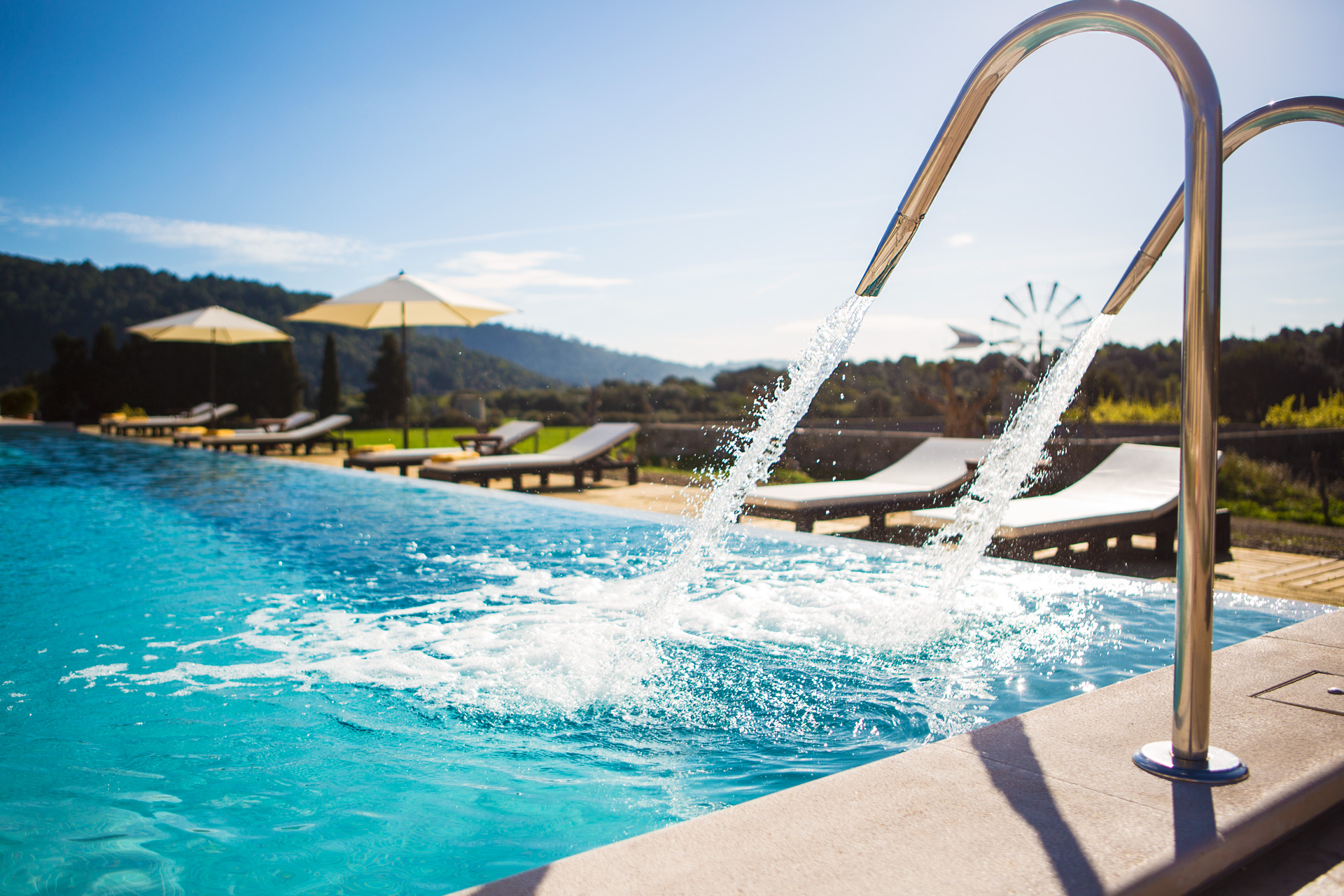 Que rien change votre envie de venir à Majorque, nous vous attendons prochainement à Monnaber nou! - monnaber nou pool 1 - Hotel Rural Monnaber Nou Mallorca