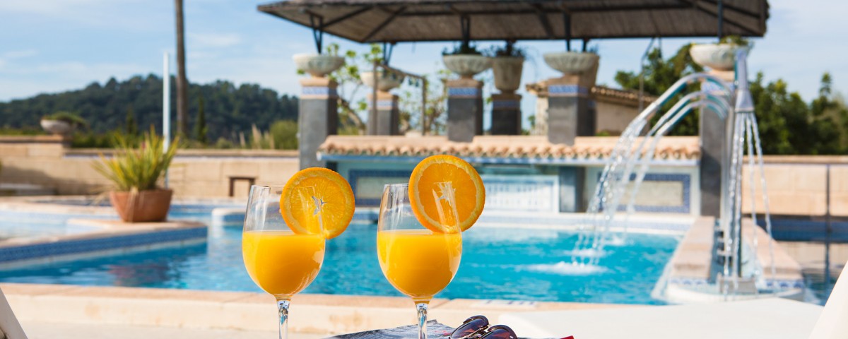 COCKTAILS POOLBAR - monnaber nou pool 2 - Hotel Rural Monnaber Nou Mallorca